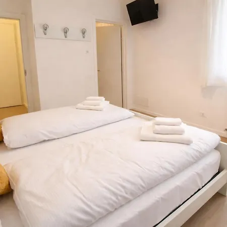 Lucchetta - Tre E Con Parcheggio Interno Gæstehus Treviso