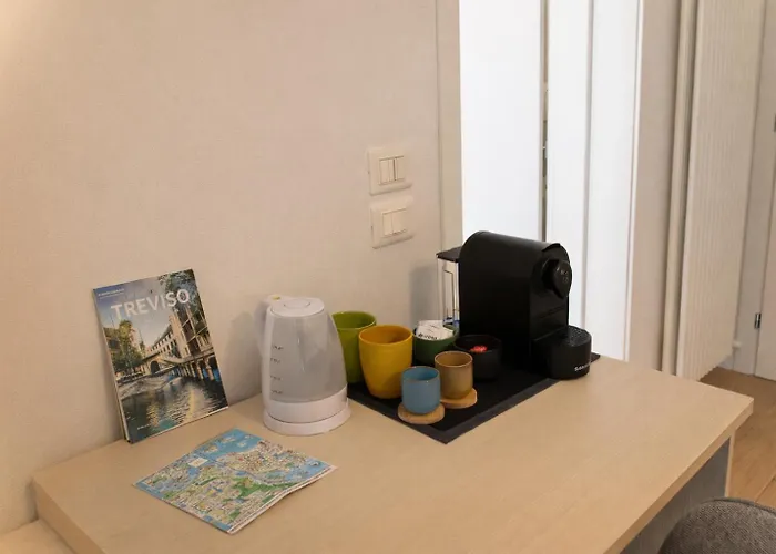 Lucchetta - Tre E Con Parcheggio Interno Gasthof Treviso