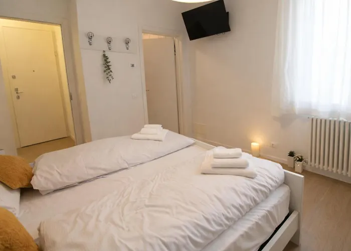 Lucchetta - Tre E Con Parcheggio Interno Vendégház